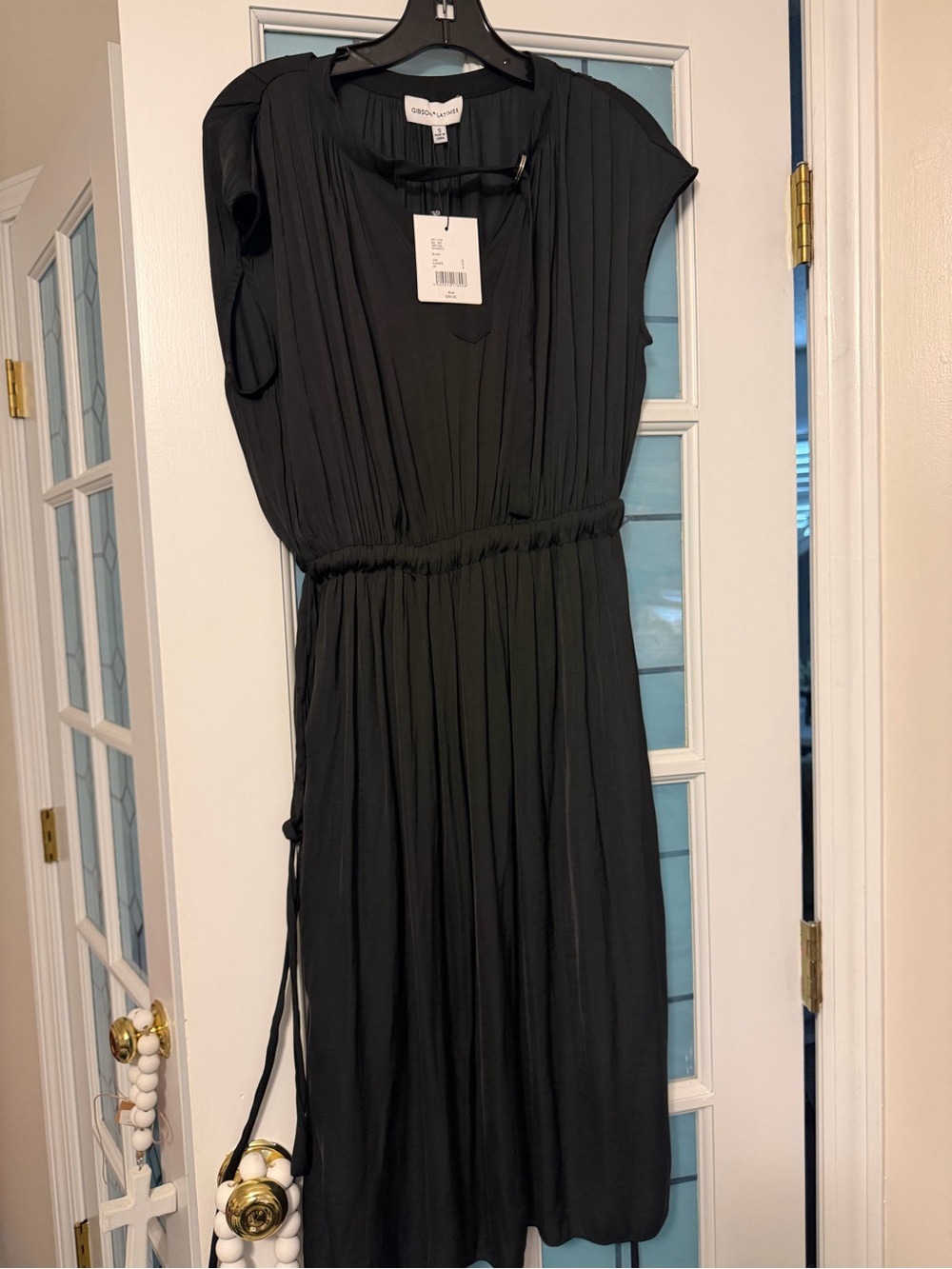 Gibson and Latimer  Black  Midi Dress with Elastic Waist